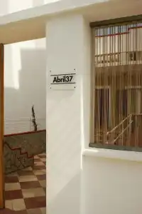 Abril 37 - 0
