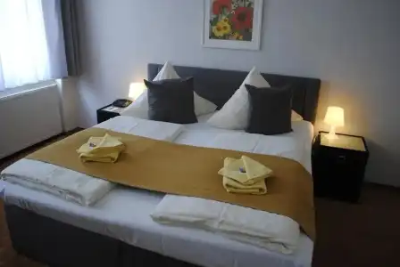 Sächsischer Hof - 4