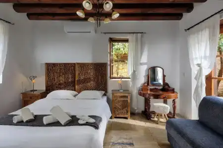 Oinoessa Traditional Boutique Houses - 92