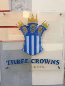 Three Crowns Residents - 47