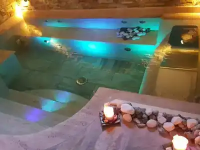 Aurelia Garden Gold Bed & Breakfast - 12