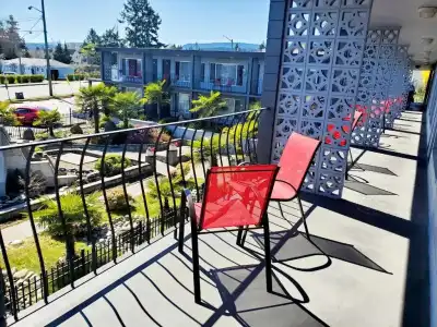 The Port-O-Call Inn & Suites - 25