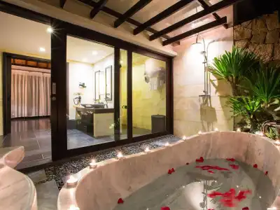 Beach Front Apartments - 17