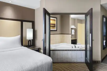 Best Western Premier Freeport Inn Calgary Airport - 155