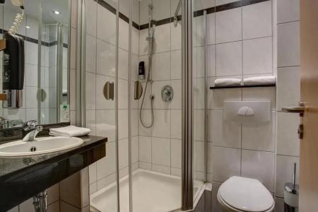 am Schlosspark , Wiesbaden - 8