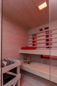 Center - 18