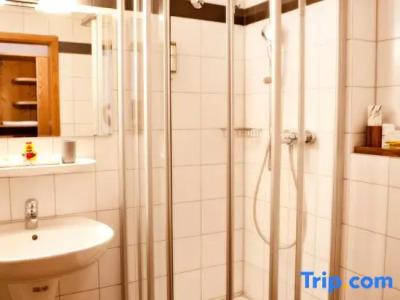 & Restaurant Zum Reussenstein - 40