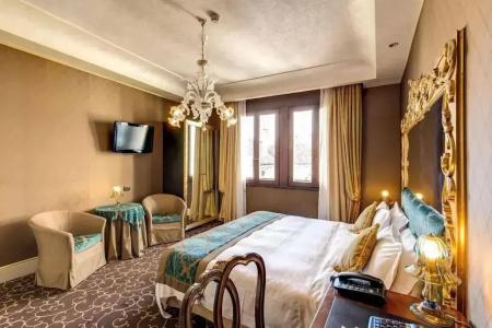 Pesaro Palace - 6