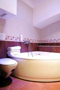 Dolce Vita Suites - 99