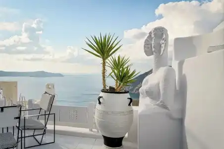 Trieris Villa & Suites - 38
