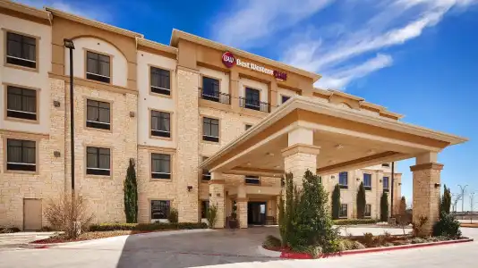 Best Western Plus Midland Suites - 37