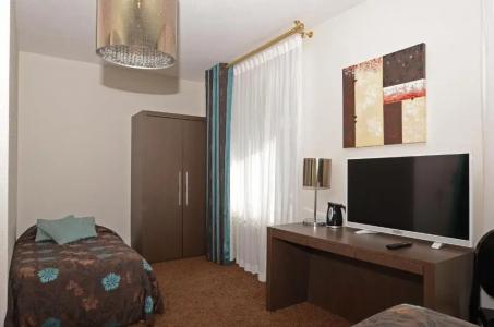 Hôtel la Réserve - 53