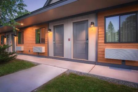 Sun & Ski Inn and Suites - 72