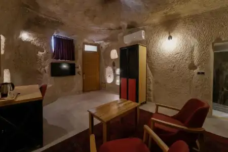 The Niche Cave - 136