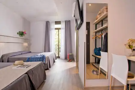 Hostal Benidorm - 3