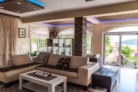 Villa Dragana with Heading Swimming Pool and Parking - 14