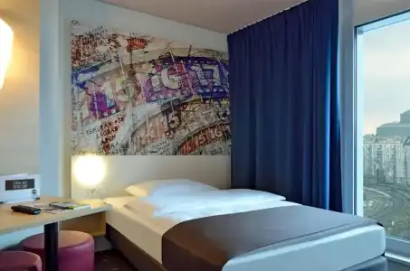 B&B Berlin-Alexanderplatz - 29