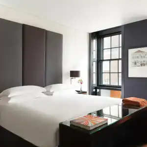 Grosvenor House Suites - 3
