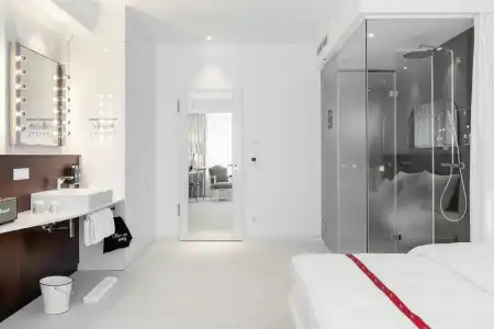 Ruby Coco Dusseldorf by IHG - 31