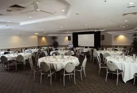 Rydges Esplanade Resort Cairns - 17