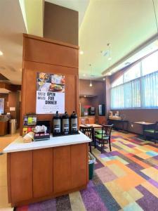 Fairfield Inn by Marriott Sacramento Cal Expo - 19