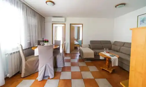 Apartments and Rooms Degra - 98