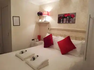 Grand Pier Guest House - 30