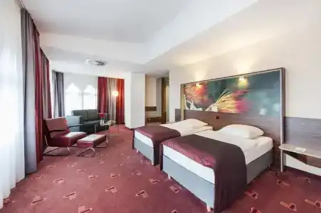 Premier Inn Köln City Mediapark - 75