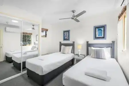 Alexander Beachfront Apartments - 67