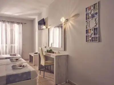 Savvas De Val - 3