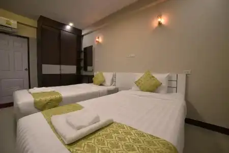Gold Airport Suites - 44