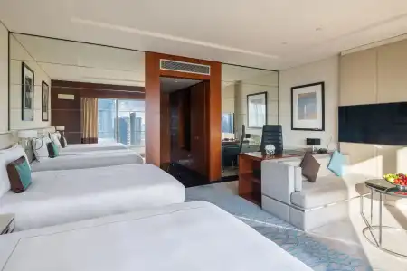 Jumeirah Emirates Towers - 3