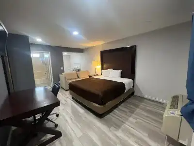 Goldstar Inn - 6