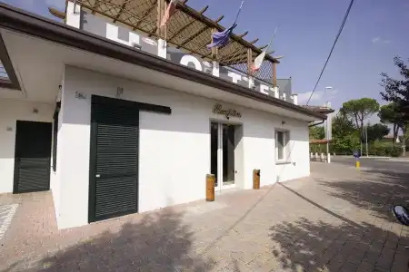 Paradise Airport - 0