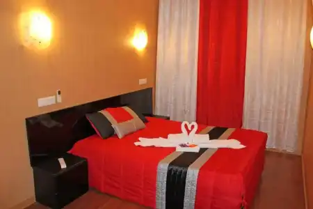 Monte Carlo Love Porto Guesthouse - 23