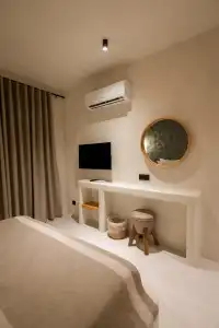 The Corner - 12