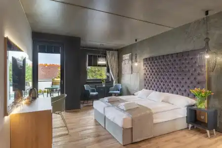 Onyx Luxury - 55