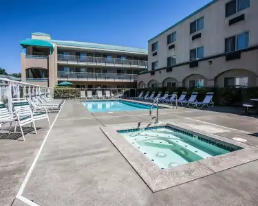 Quality Inn Grand Suites Bellingham - 14