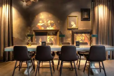 Motel One Amsterdam-Waterlooplein - 11