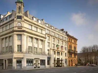 The College Green Dublin, Autograph Collection - 81