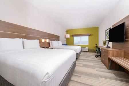 Holiday Inn Express & Suites St. Petersburg - Madeira Beach by IHG - 53