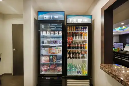Hampton Inn & Suites Tulsa/Central - 32
