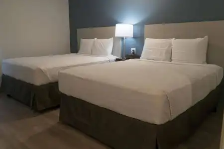 WoodSpring Suites Bakersfield East - 18