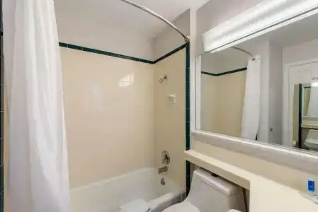Rodeway Inn - 23
