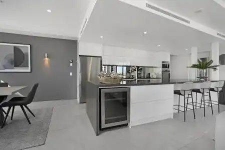 Aria Apartments - 570