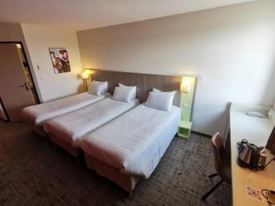 Mercure Chartres Est - 69