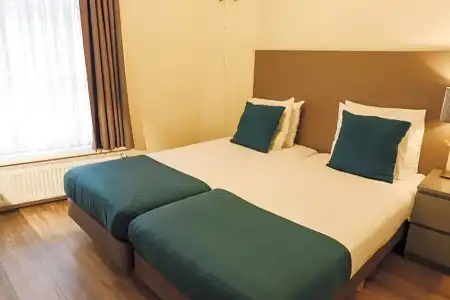 Corner House - 24