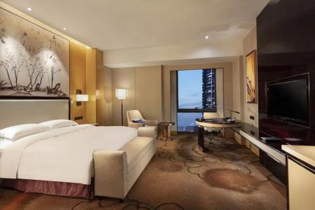 Hilton Wuhan Riverside - 62