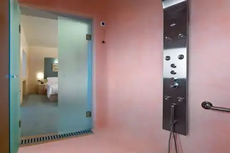 Voreina Gallery Suites - 6