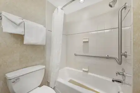 Best Western Plus Silver Saddle Inn - 9